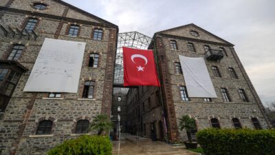 İzmir Büyükşehir, Meslek Fabrikası'na el koyma girişimine Atatürk imzalı 1926