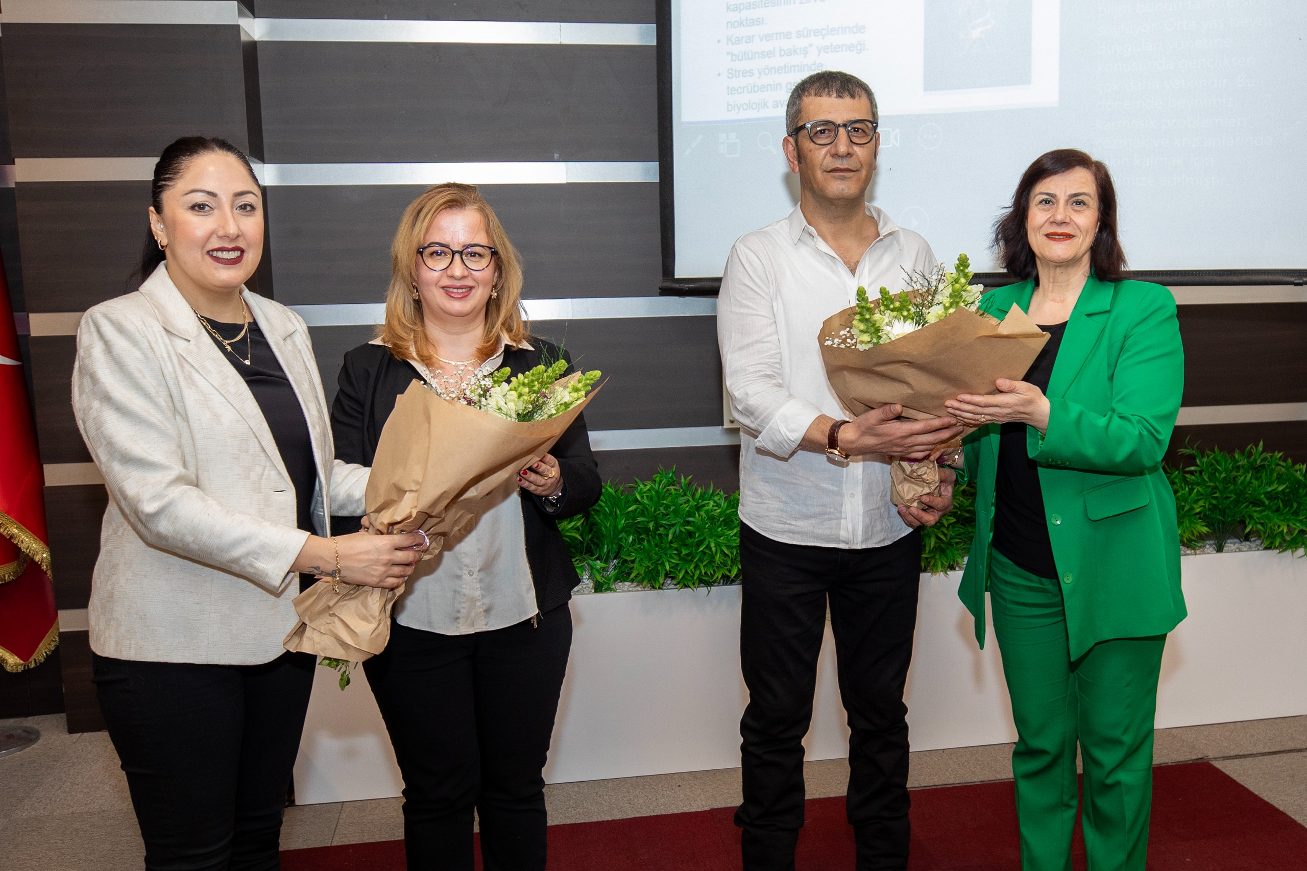 Narlıdere Belediyesi, kuşaklar arası farkları ve dijitalleşmenin aile ilişkilerine etkilerini