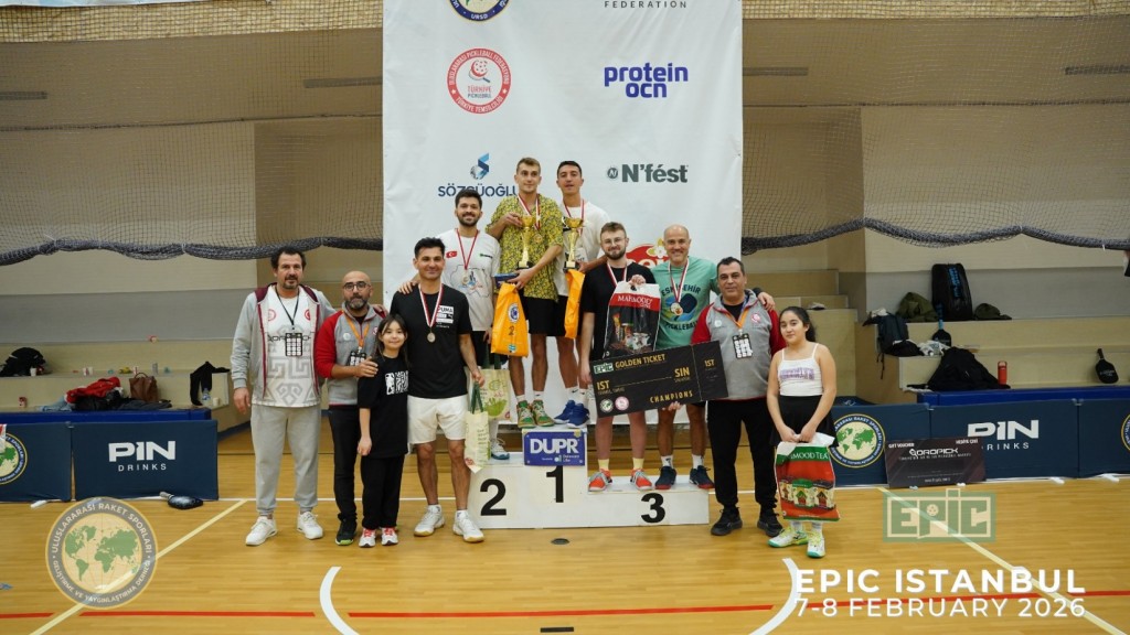 İstanbul'daki dev turnuvada şampiyon olan Seferihisar sporcuları, Singapur'daki Dünya Şampiyonası'na