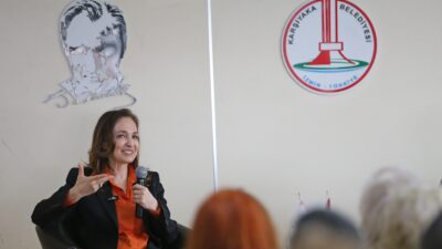 Karşıyaka Belediye Başkanı Yıldız Ünsal, Kent Konseyi buluşmasında başarı dolu