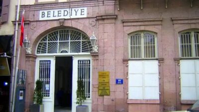 İzmir’de Egemenlik Evi tartışmasına 139 yıllık belge damga vurdu. Başkan