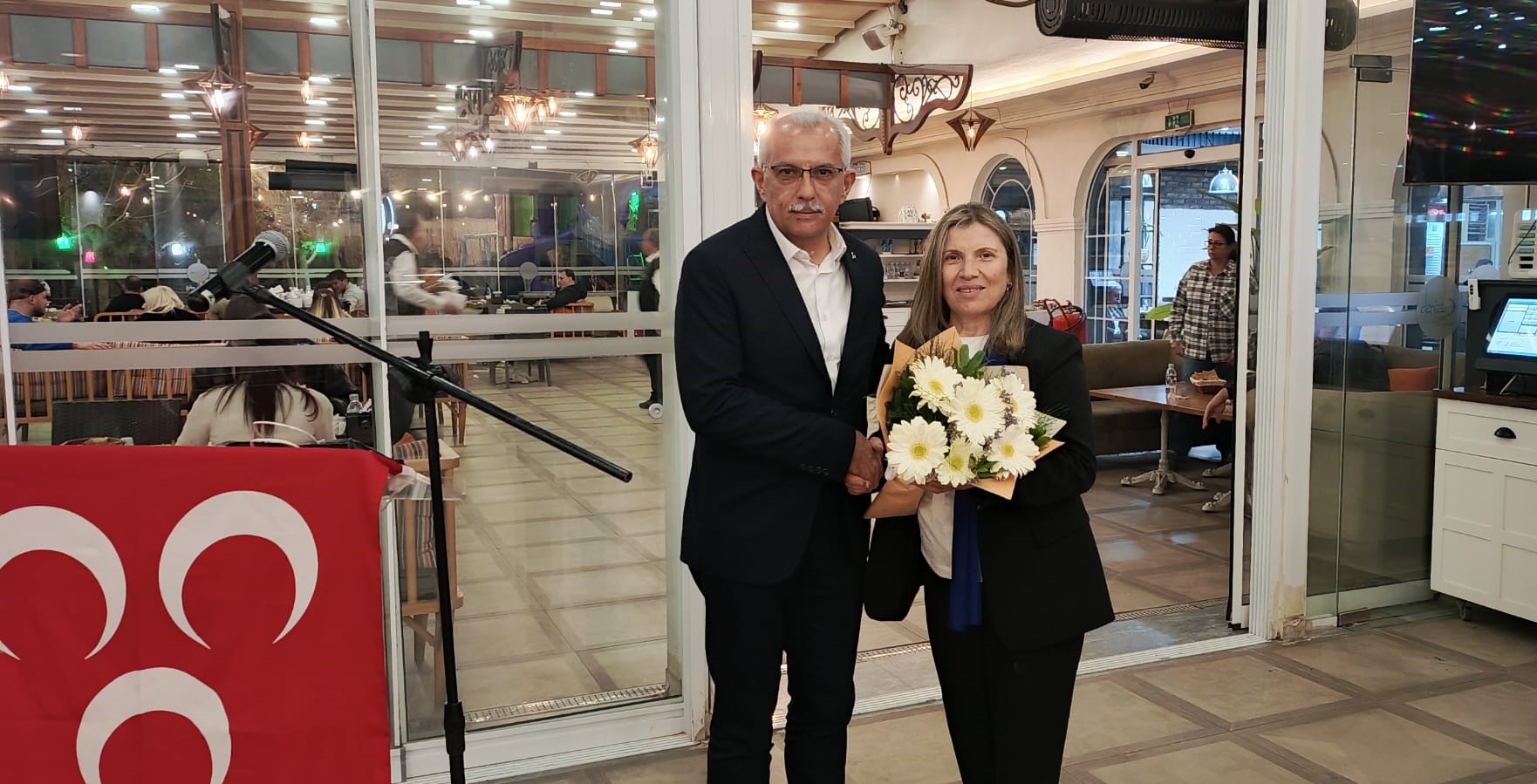Karşıyaka MHP iftar programı şehit aileleri ve gazilerin katılımıyla devleşti!