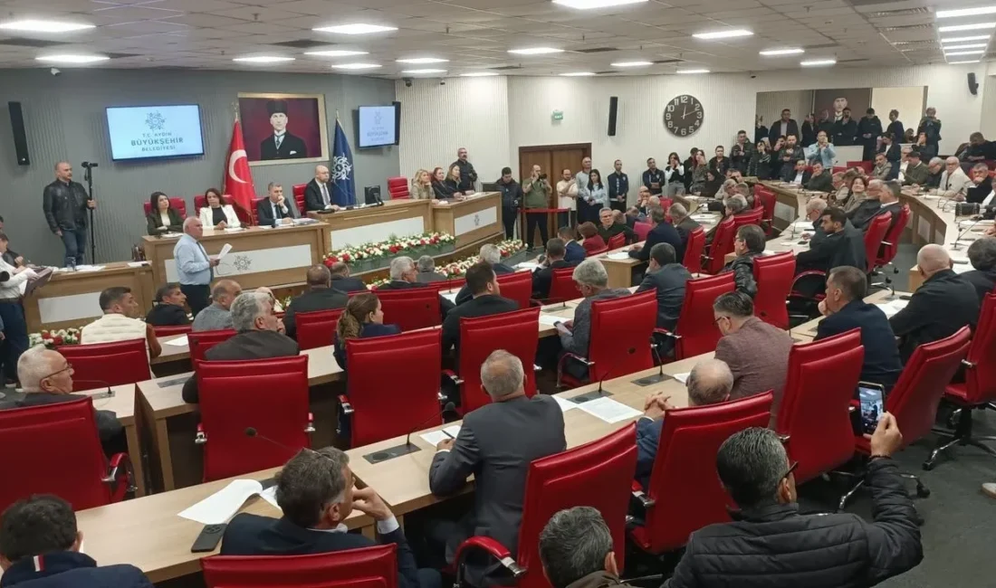 Aydın’da 1,5 Milyarlık Kredi Düğümü: CHP Çerçioğlu’nu Yine Reddetti! Aydın Büyükşehir'de 1,5 milyarlık kredi krizi büyüyor! Özlem Çerçioğlu'nun iade