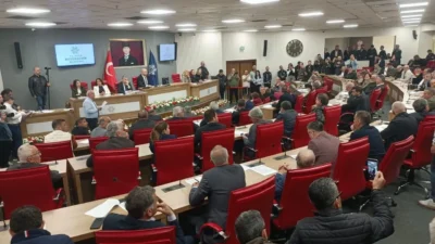 Aydın Büyükşehir'de 1,5 milyarlık kredi krizi büyüyor! Özlem Çerçioğlu'nun iade