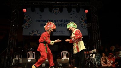Balçova Ramazan Şenliği coşkusu Cumhuriyet Meydanı'nı salladı! Karagöz-Hacivat, Ege Beşlisi