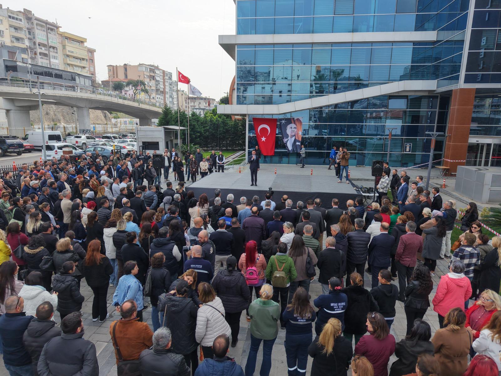 Bayraklı Bayramlaşma Töreninde Coşku İrfan Önal