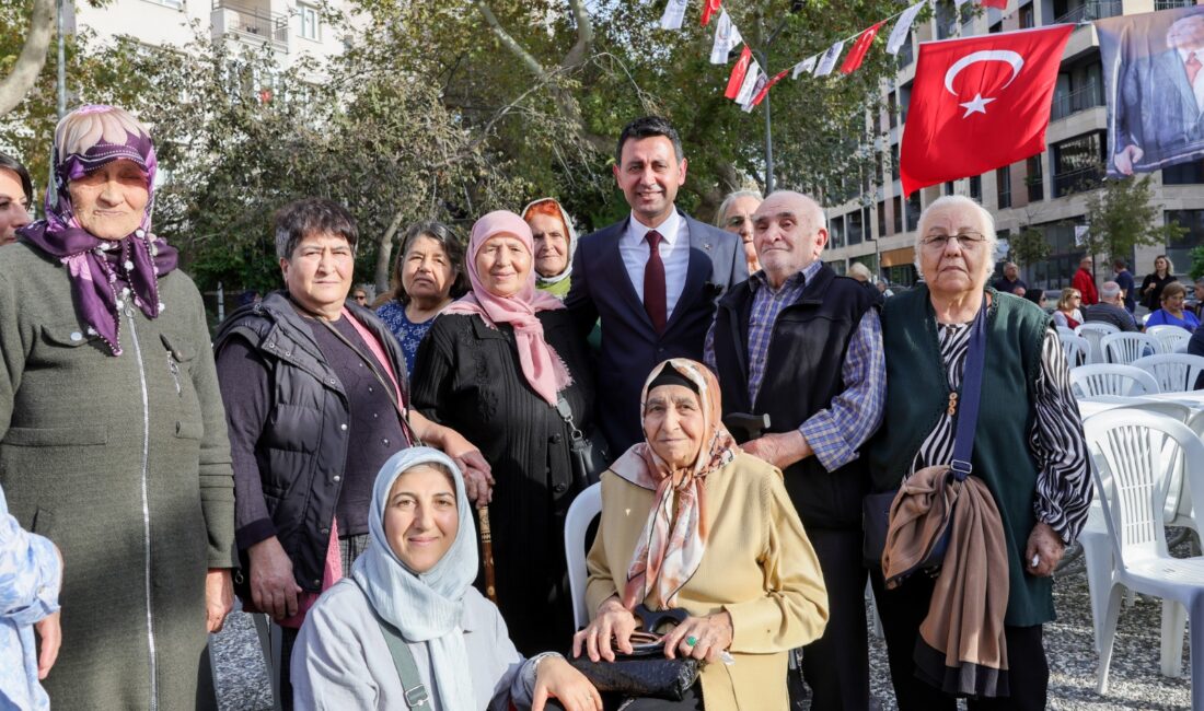 Bayraklı Yaşlılar Haftası etkinlikleri ile dijital eğitim ve sağlık taramaları