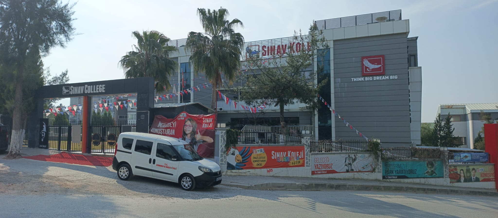 Bornova Sınav Koleji skandalı! Öğrenciye artezyen suyu, dışarıya paralı havuz.