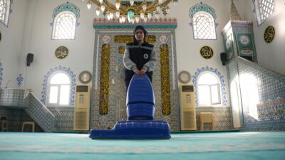 Kemalpaşa cami temizliği operasyonuyla 80 ibadethane Ramazan'a hazır! Başkan Mehmet