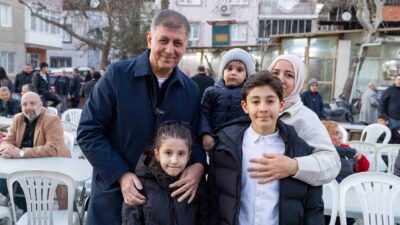 Cemil Tugay İzmir Bornova'daki iftarda "Bayramlıksız çocuk kalmayacak" dedi. Şehit