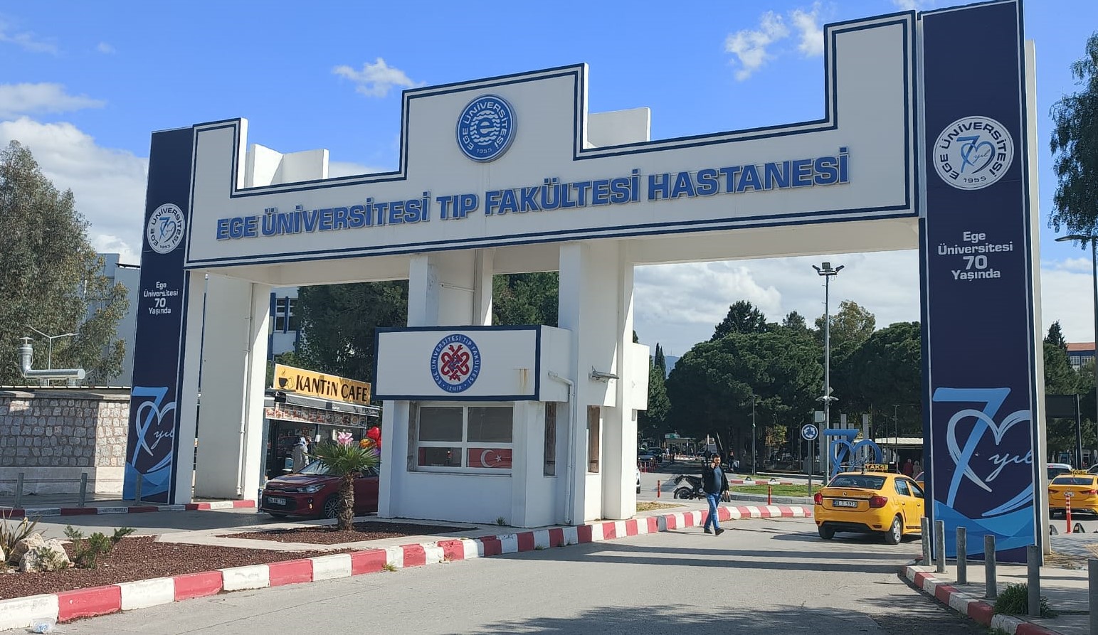 Ege Üniversitesi Hastanesi ve Dokuz Eylül'de ameliyat skandalı! Parayı veren