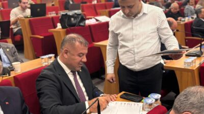 zmir Meclisi'nde Latif Aydemir rüzgarı! Mezarlıklar müdürlüğü peşkeş mi çekiliyor?