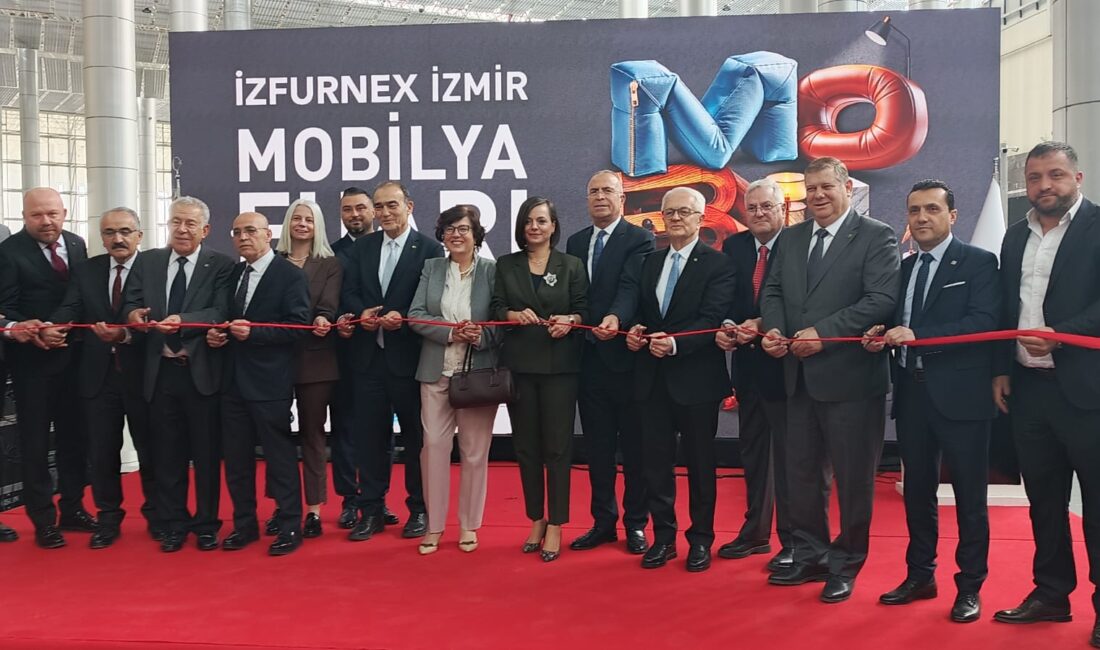 İzmir Mobilya Fuarı İzfurnex açıldı! Karabağlar'ın üretim gücü ve İZTO'nun