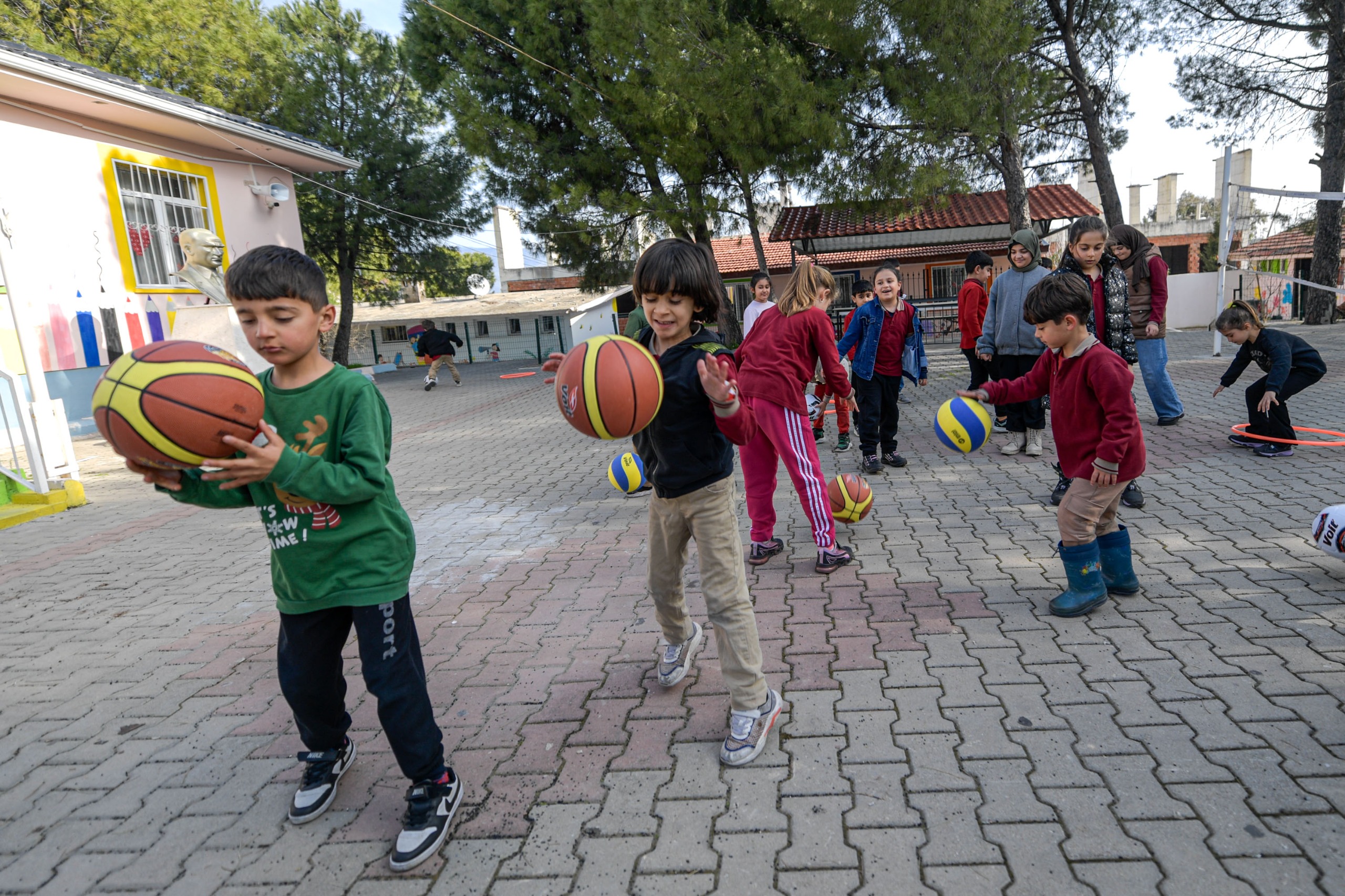 İzmir okul spor desteği ile 1500 okula 31 milyon TL'lik