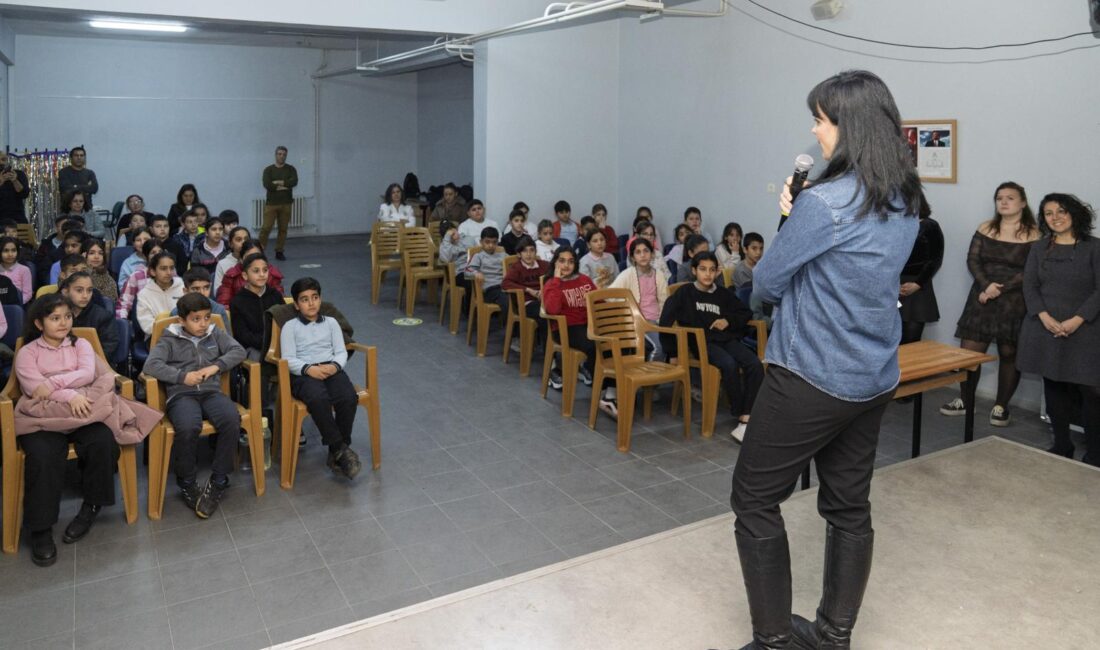 İzmir iklim eylemi çocuklara emanet: Minik kahramanlar iş başında! İzmir iklim eylemi seferberliği ilkokullarda başladı! Çocuklar su kahramanı oluyor,