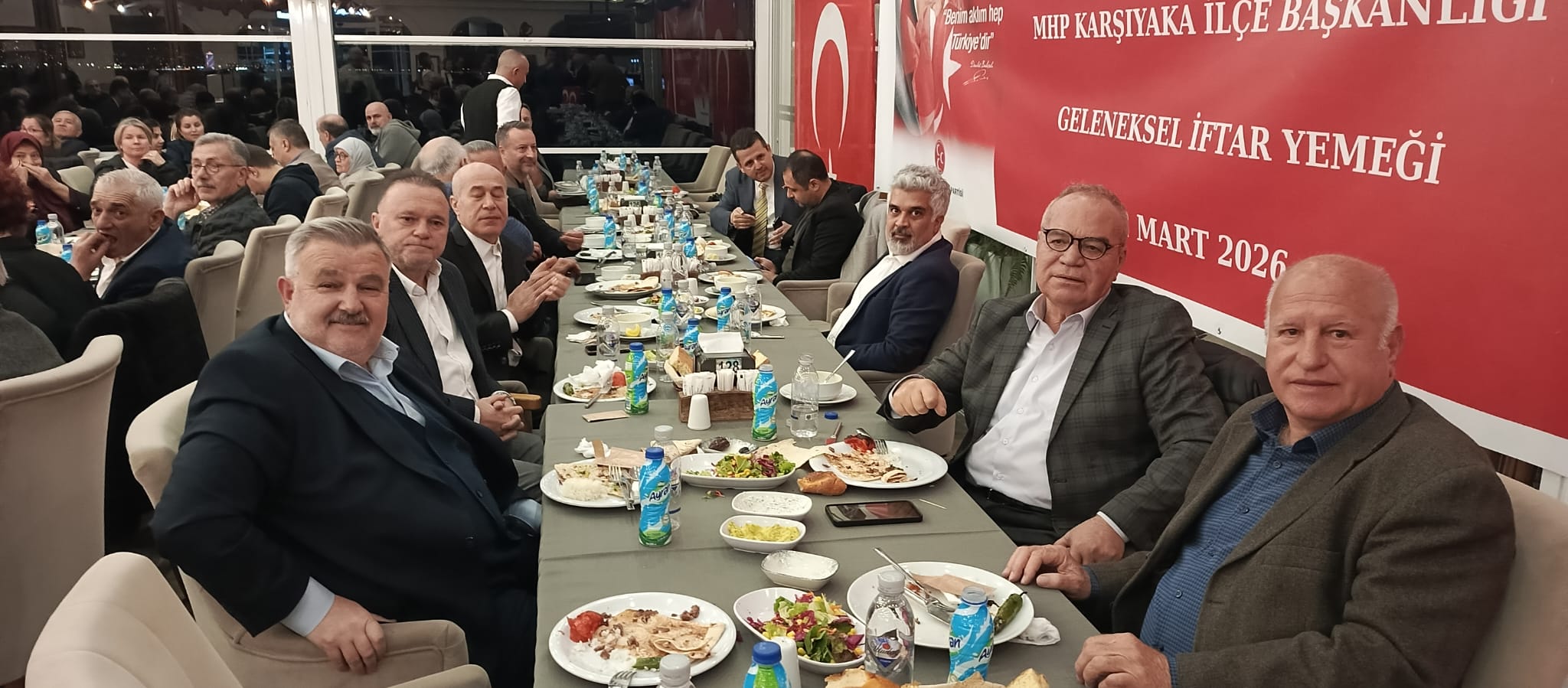 Karşıyaka MHP İftarında Türkiye Mozaiği