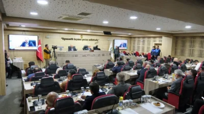 Menemen Belediyesi meclisinde TOKİ konutları, mera arazileri ve üniversite tahsisi