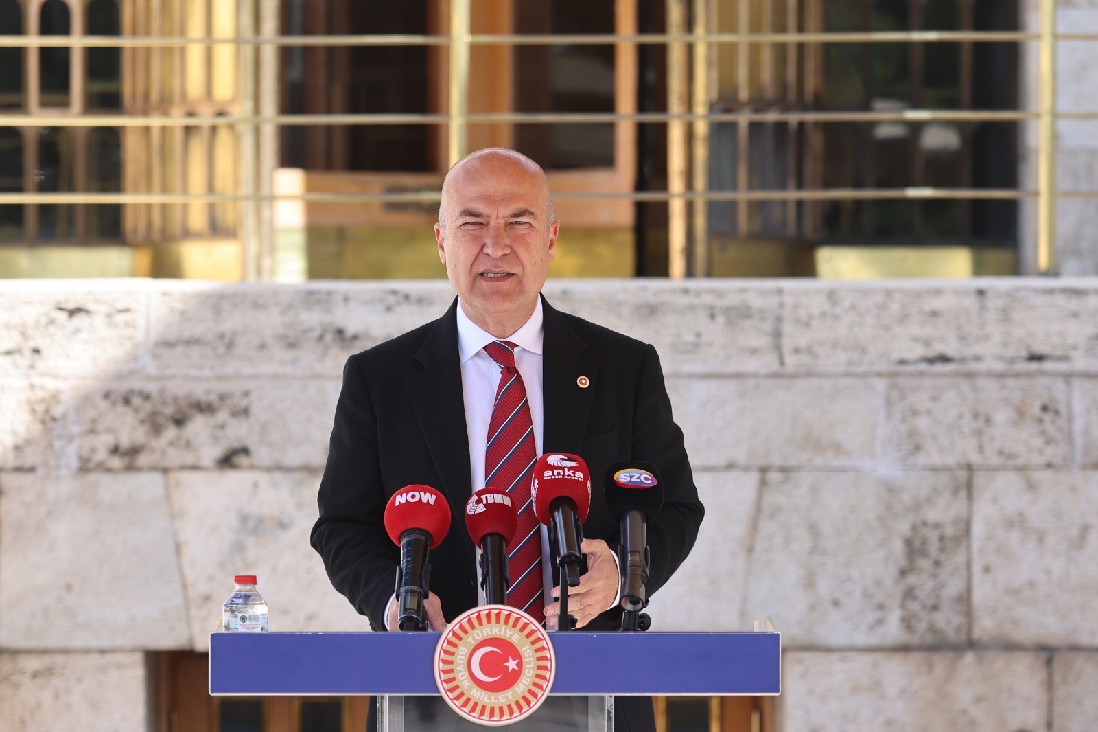 Murat Bakan'dan İçişleri Bakanlığı'na KADES ve kadın cinayeti verileri üzerinden