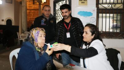 Ramazan Sağlık Etkinliği ile İzmir’in ilçelerinde kurulan stantlarda sağlıklı yaşam,