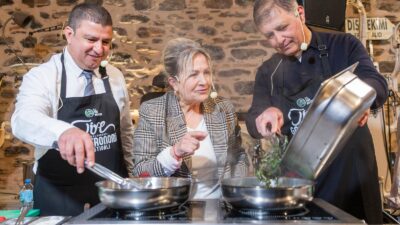 Tire Gastronomi Festivali başladı! Başkan Cemil Tugay mutfakta Tire köfte
