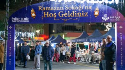 Torbalı ve Ayrancılar’da kurulan Ramazan Sokakları büyük ilgi gördü. Geleneksel
