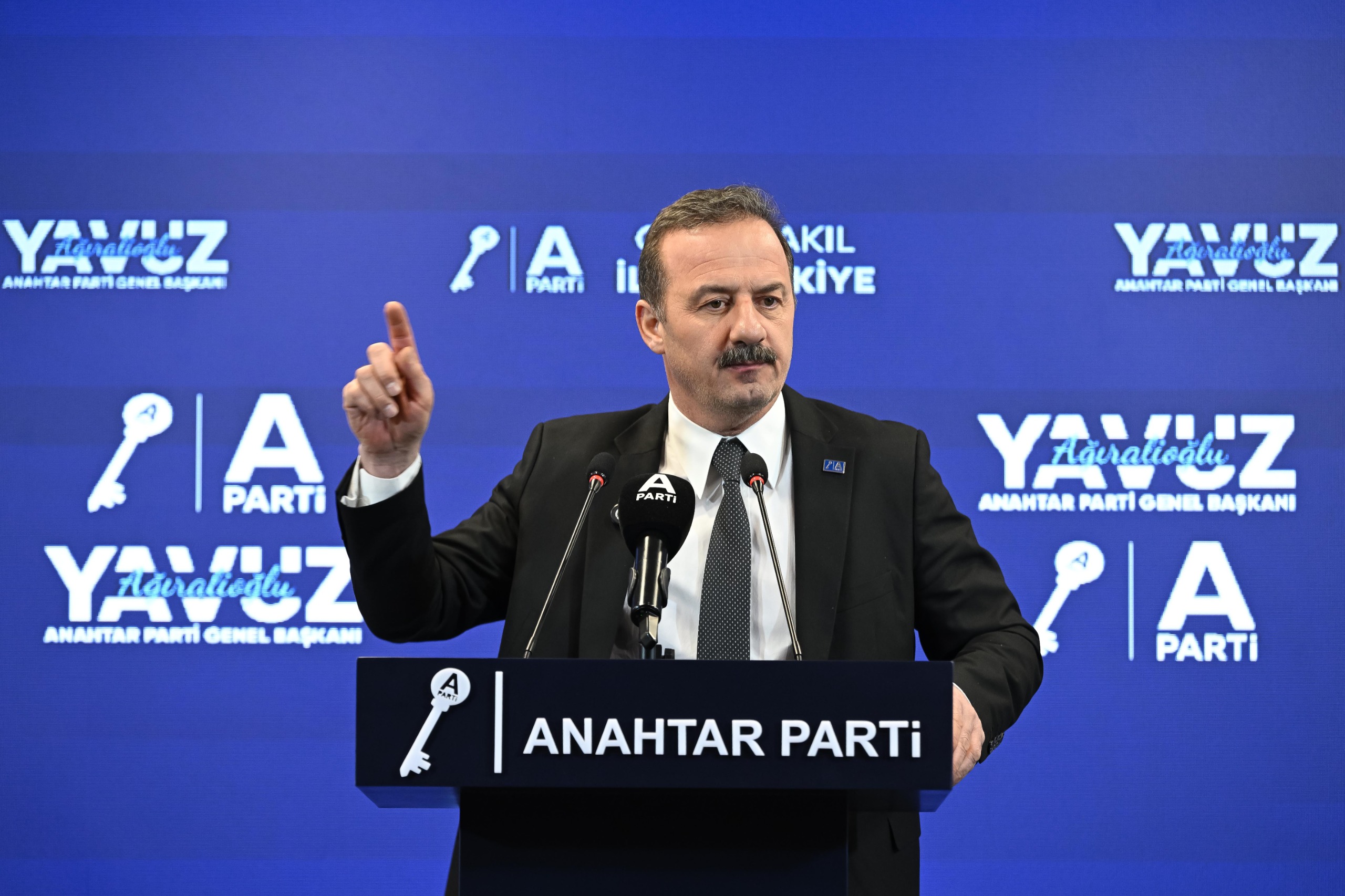 Yavuz Ağıralioğlu İran saldırısını değerlendirdi: "Sınırlarımızı nasıl koruyacağız? Yeni göç