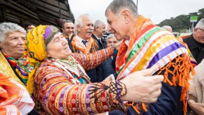 Başkan Cemil Tugay, Bornova Yörük Obası’nda Nevruz ve Ramazan Bayramı’nı