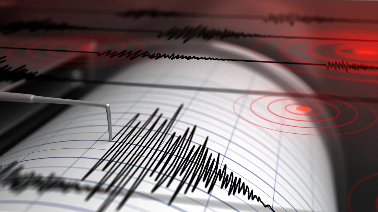 Akdeniz açıklarında 4,8 büyüklüğünde bir deprem meydana geldi. AFAD, sarsıntının