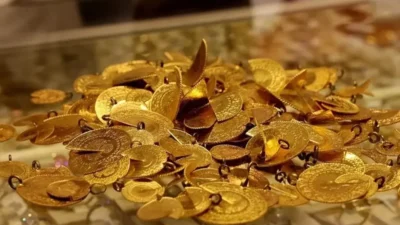 ABD Başkanı Trump'ın İran açıklamasıyla altın toparlandı, dolar ise 44,47
