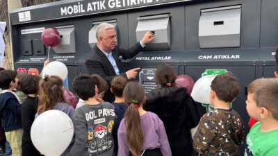Bergama'da 30 Mart Sıfır Atık Günü'nde yeni atık merkezleri açıldı.