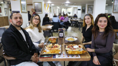 Buca Belediyesi'nin DEÜ Tınaztepe yanındaki Üzüm Cafe'si, hem ucuz hem