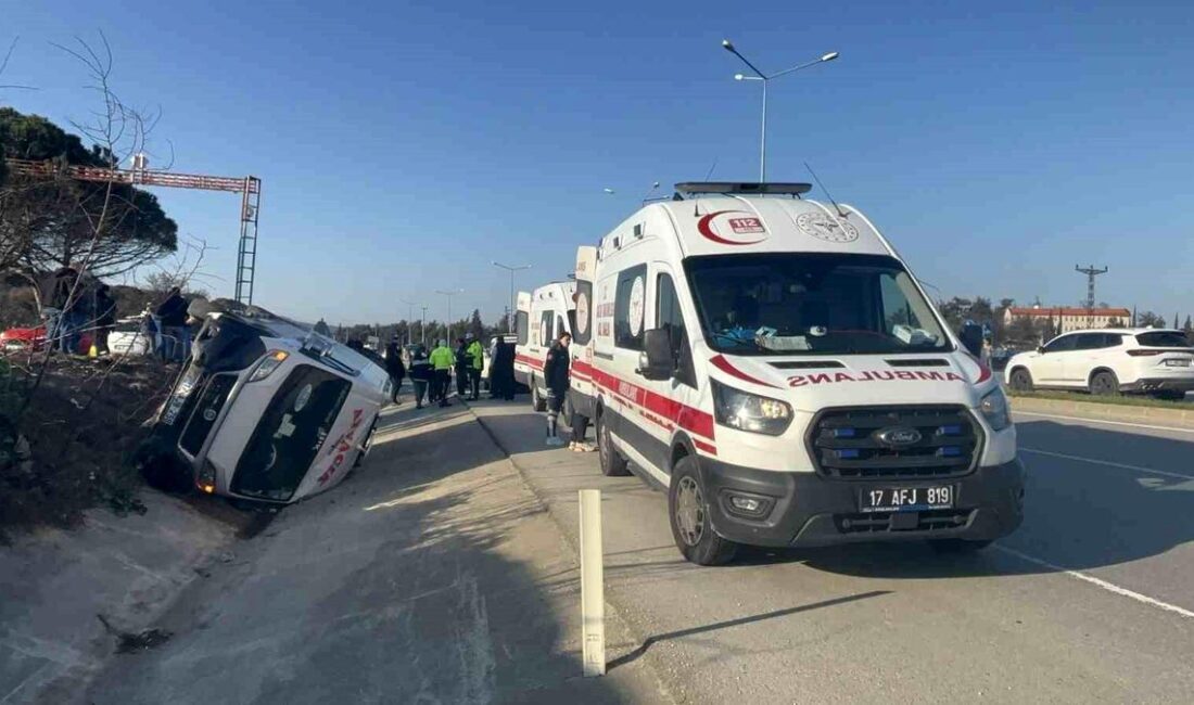 ÇANAKKALE MİNİBÜS KAZASI: KARAYOLUNDA CAN PAZARI 8 YARALI Çanakkale İzmir Karayolu'nda minibüs ve otomobil çarpıştı: 8 yaralı hastaneye