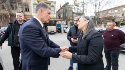 Cemil Tugay DİSK Ege Temsilcisi Gümüştekin’i ziyaret ederek birlik ve