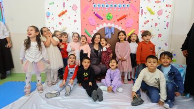 Başkan Helil Kınay Karabağlar personeli ve çocuklarla bayramlaşarak birlik ve