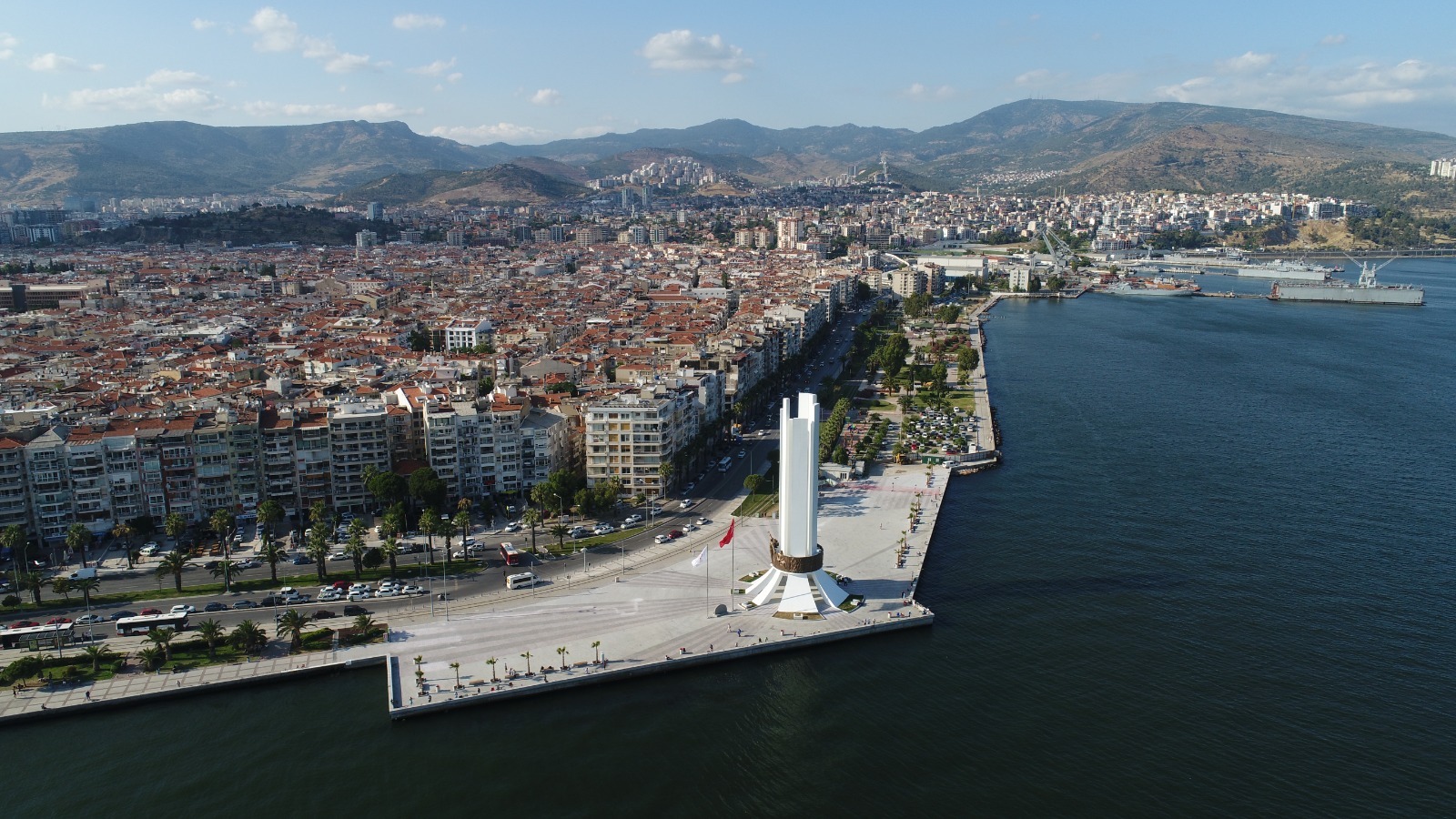 Karşıyaka’nın geleceği İYTE’li mimarların taze fikirleriyle şekilleniyor. 4 kritik bölge
