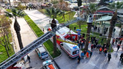 İzmir Bölge Adliye Mahkemesi'nde bomba ihbarı, tahliye ve kurtarma senaryolarının
