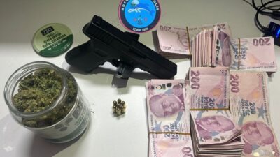 İzmir'de bir haftada 101 kişi tutuklandı, çok sayıda silah ve