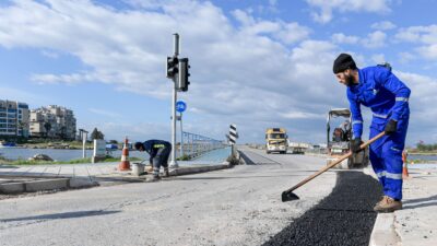 İzmir Büyükşehir Belediyesi 3 kritik kavşakta trafik akışını hızlandıracak düzenleme