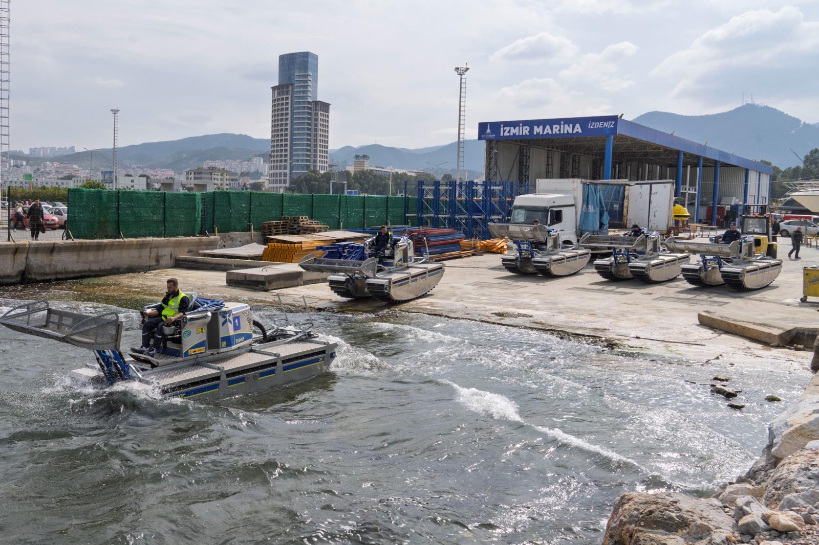 İzmir Körfezi'nde deniz marulu ile mücadele için 5 yeni amfibi