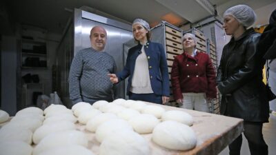 Başkan Yıldız Ünsal fırınları denetledi; gramaj, fiyat ve hijyen kurallarına