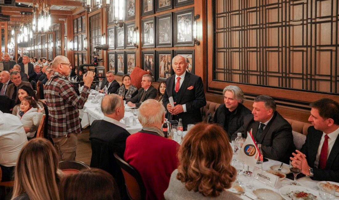 Gaziemir ESKKK iftarı İzmir protokolünü buluşturdu! 50. yılını kutlayan kooperatifte