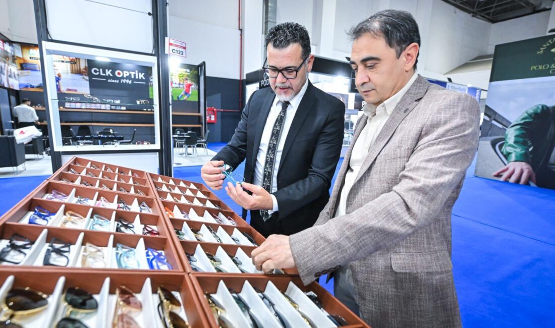 Optic World İzmir'de uzmanlar uyardı: 2050'de dünya nüfusunun yarısı miyop