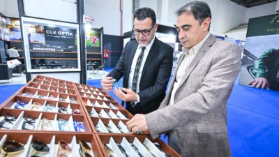 Optic World İzmir'de uzmanlar uyardı: 2050'de dünya nüfusunun yarısı miyop