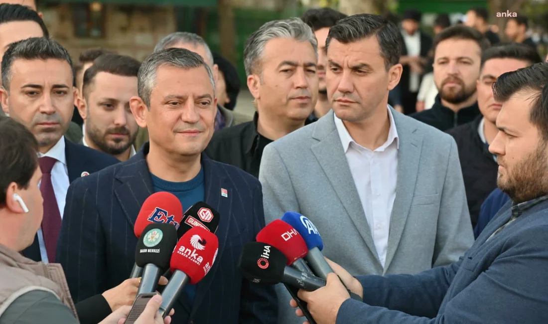 Özgür Özel, 2 Nisan'da İzmir'de Menemen ve Çeşme'deki konut projelerinin