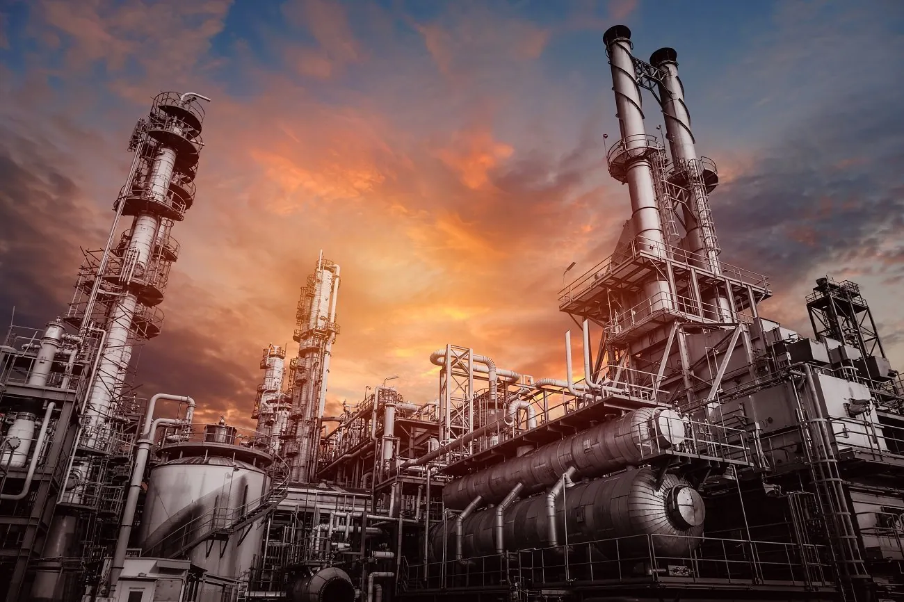 Teksas Port Arthur'da Valero rafinerisinde patlama çıktı. Bölge sakinlerine evde