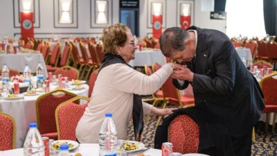 Başkan Cemil Tugay, Balçova’da şehit yakınları ve gazilerle iftar sofrasında