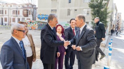 Başkan Cemil Tugay, 14 Mart Tıp Bayramı’nda İzmir Tabip Odası’nı