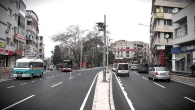 Buca asfalt çalışmaları Şirinyer ve Menderes Caddesi'ni yepyeni bir çehreye