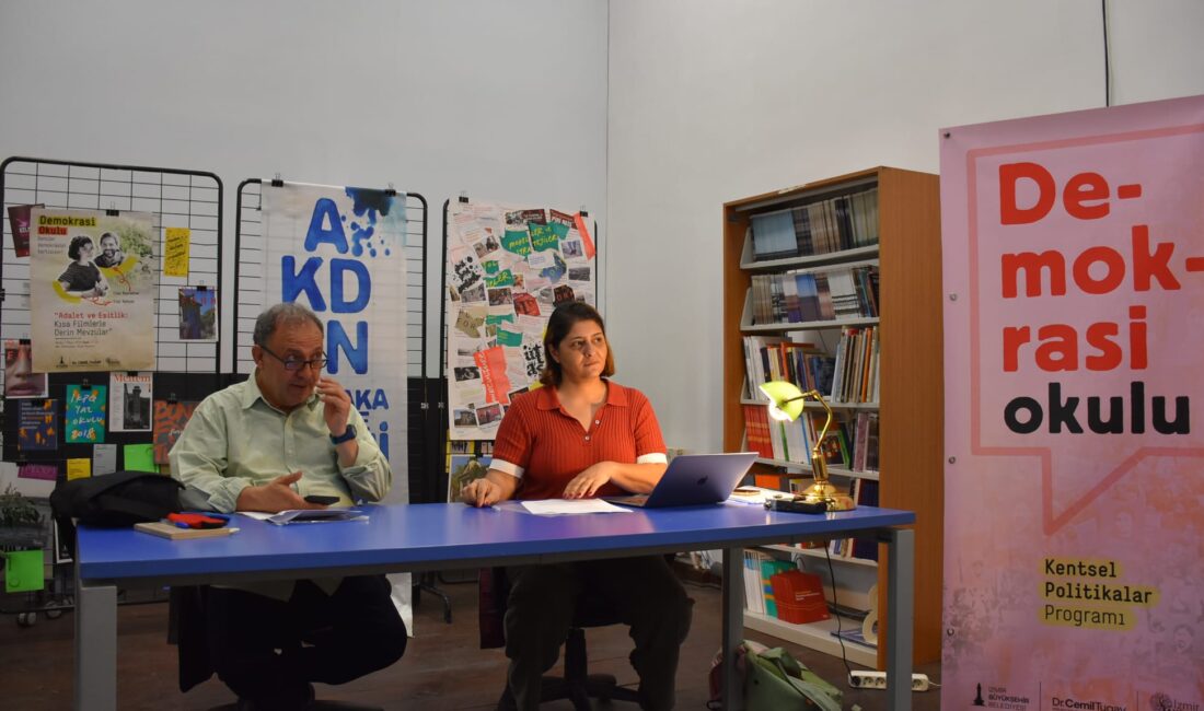 Demokrasi Okulu eğitimi İzmir’de başladı! Akdeniz Akademisi’ndeki kentsel politikalar programı,