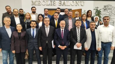 Hakan Yıldız Cemil Tugay tepki: "Kartondan kahraman!" AK Partili Yıldız'dan